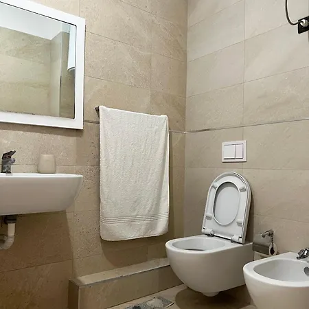 B2 Apartment