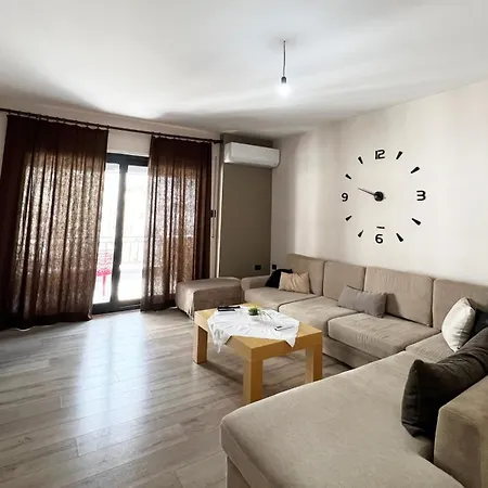 B2 Apartment